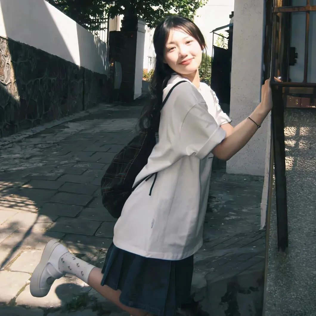 龙仁告别 海报